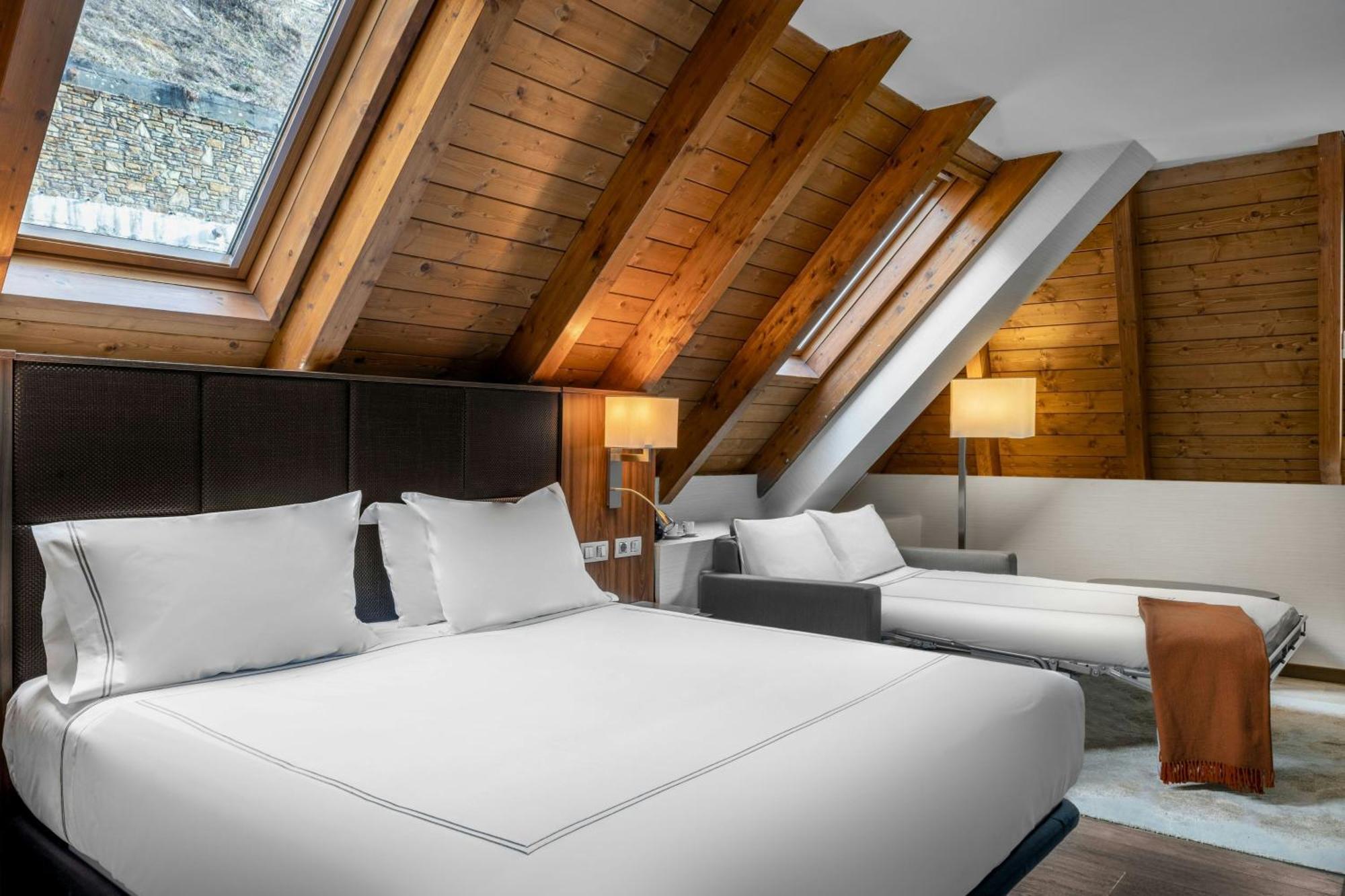 Hotel Ac Baqueira Ski Resort, Autograph Collection Baqueira Beret Buitenkant foto