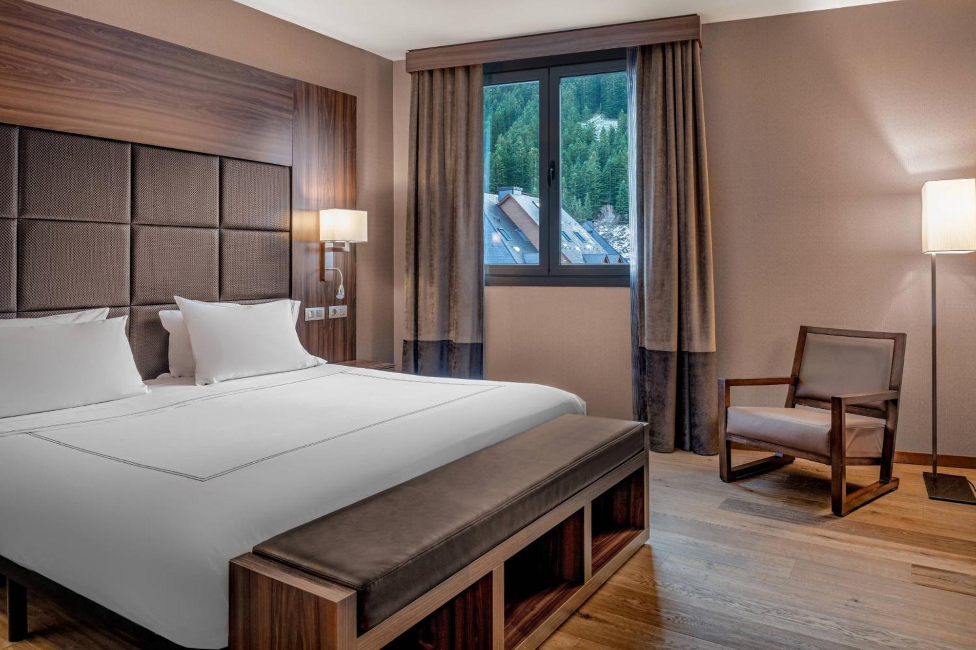 Hotel Ac Baqueira Ski Resort, Autograph Collection Baqueira Beret Buitenkant foto