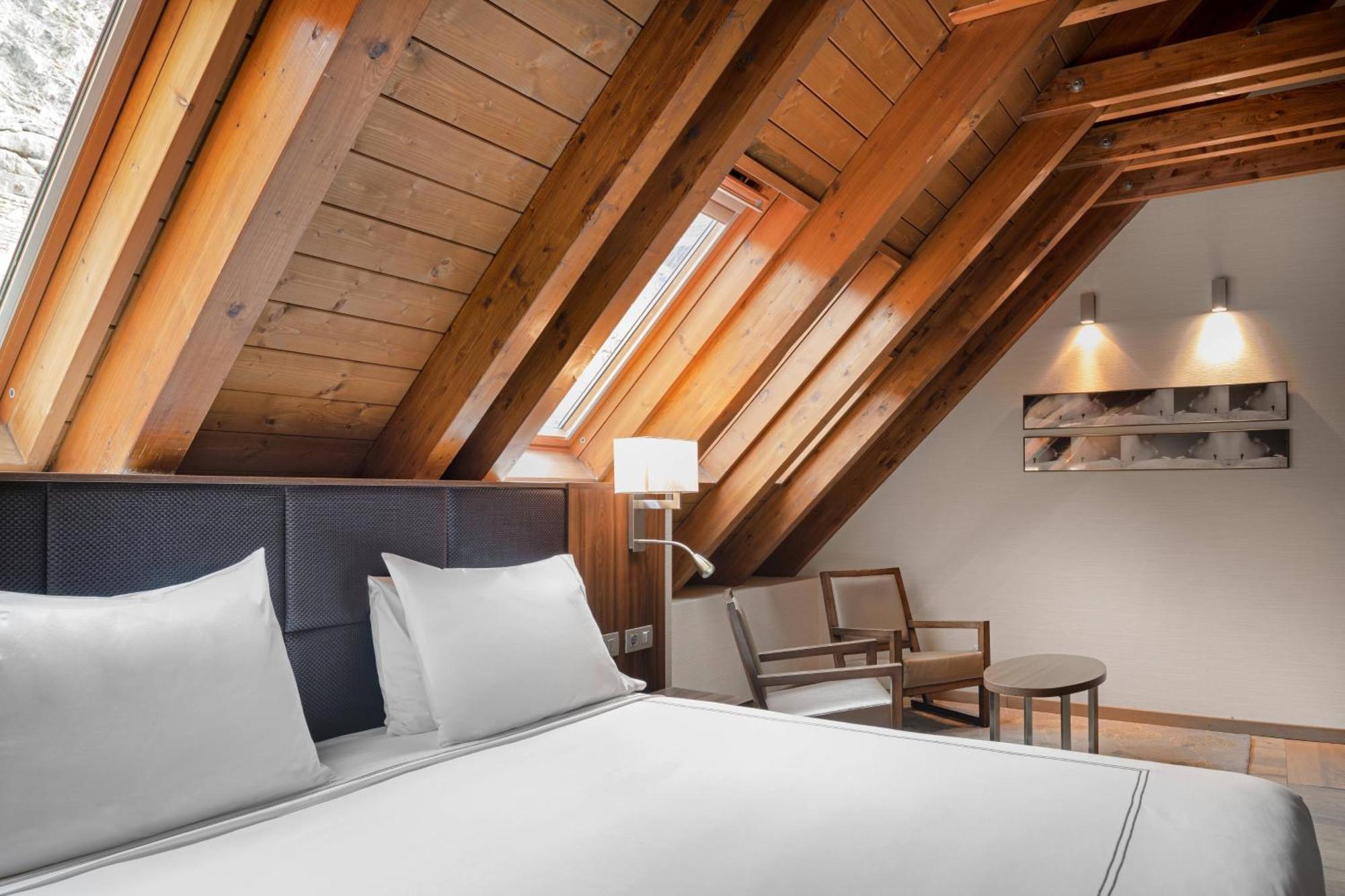 Hotel Ac Baqueira Ski Resort, Autograph Collection Baqueira Beret Buitenkant foto
