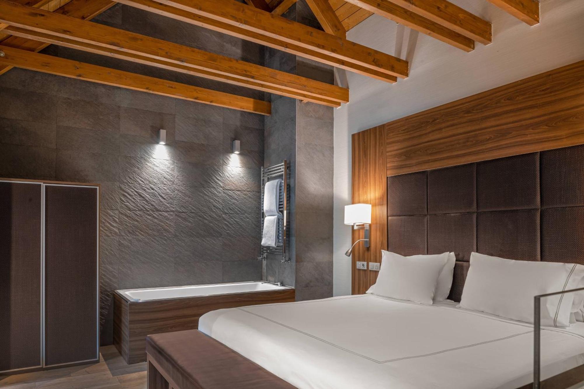 Hotel Ac Baqueira Ski Resort, Autograph Collection Baqueira Beret Buitenkant foto
