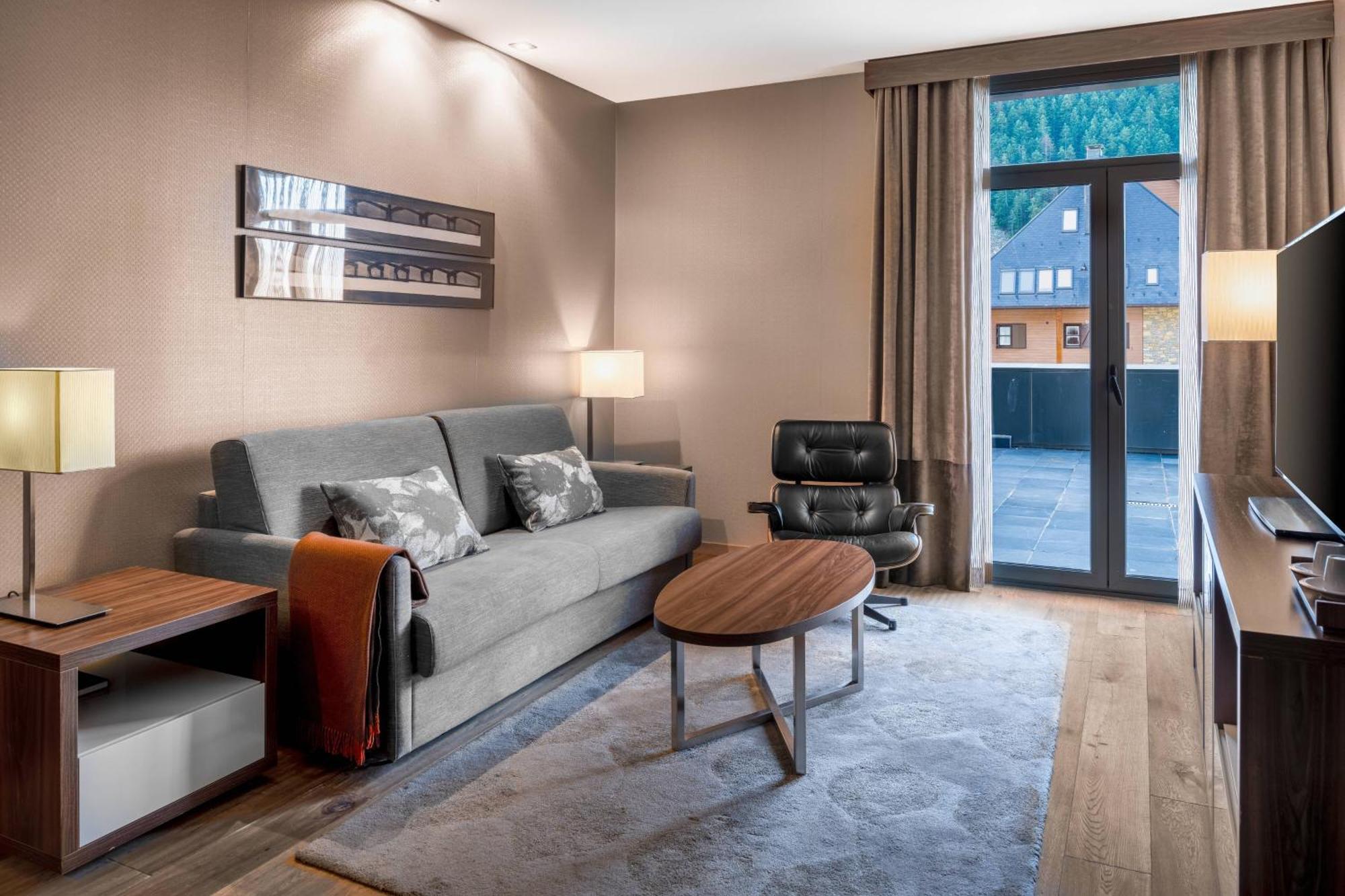 Hotel Ac Baqueira Ski Resort, Autograph Collection Baqueira Beret Buitenkant foto