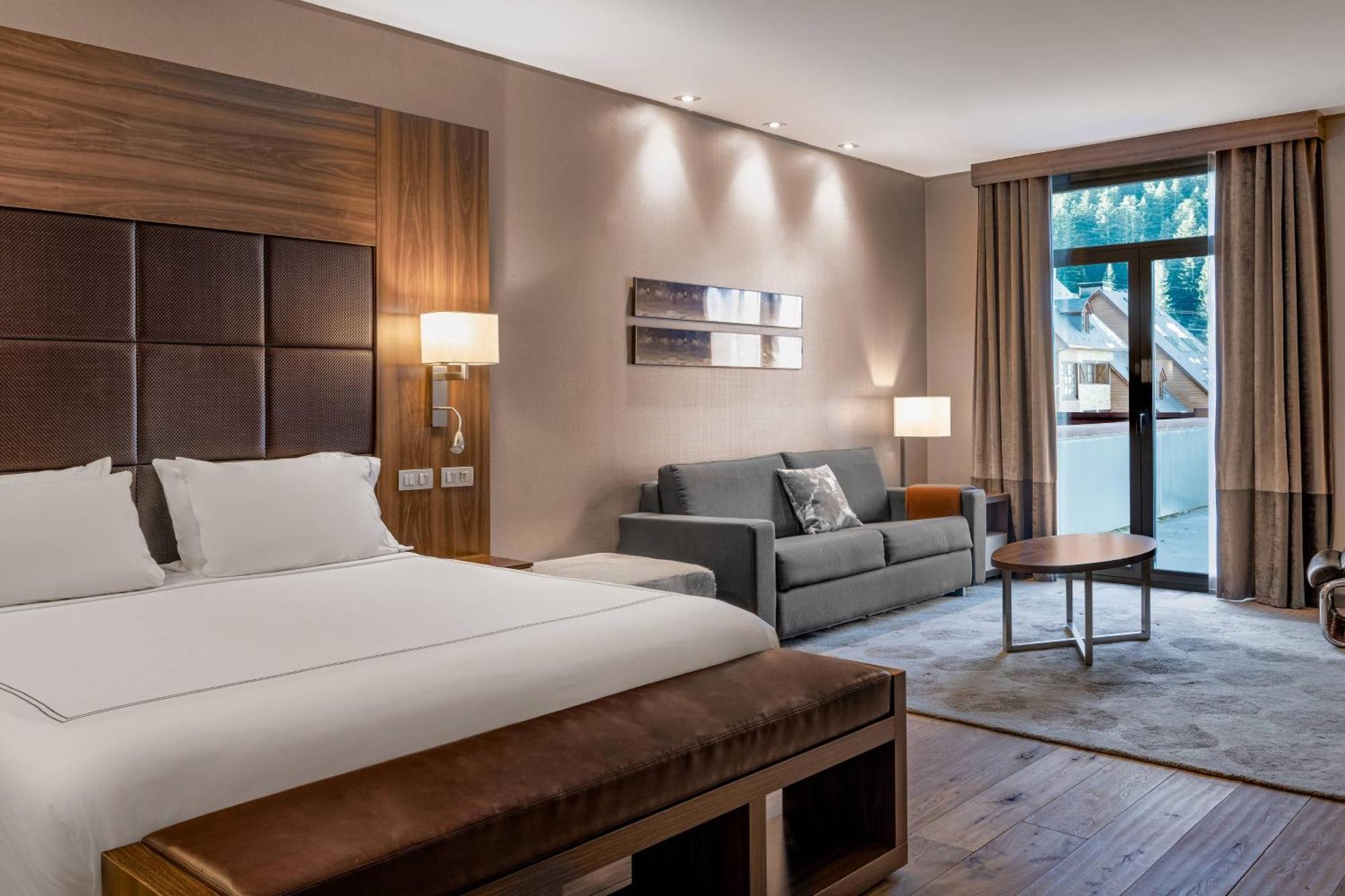 Hotel Ac Baqueira Ski Resort, Autograph Collection Baqueira Beret Buitenkant foto