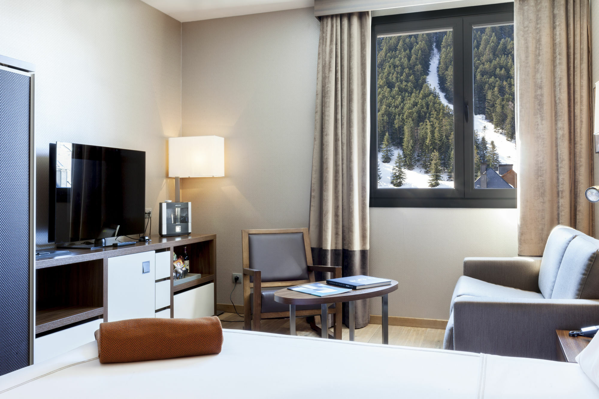 Hotel Ac Baqueira Ski Resort, Autograph Collection Baqueira Beret Buitenkant foto